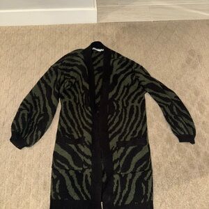 Women’s Black and Green Zebra Pattern cardigan